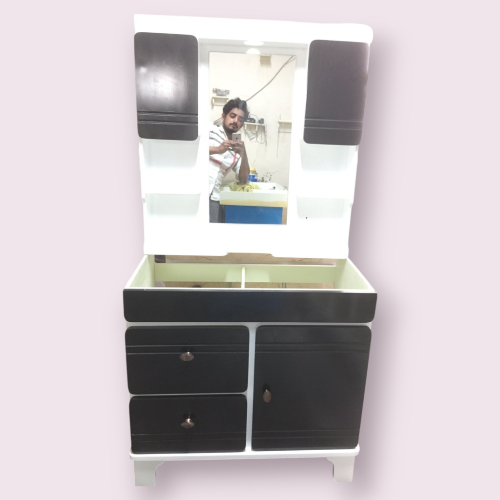 Cabinet Basin (104)